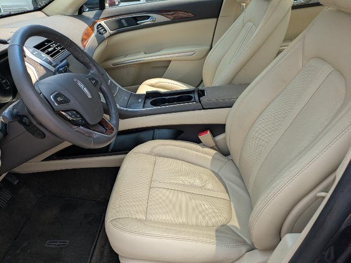 2014 Lincoln MKZ Image 9