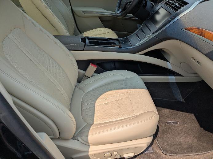 2014 Lincoln MKZ Image 11