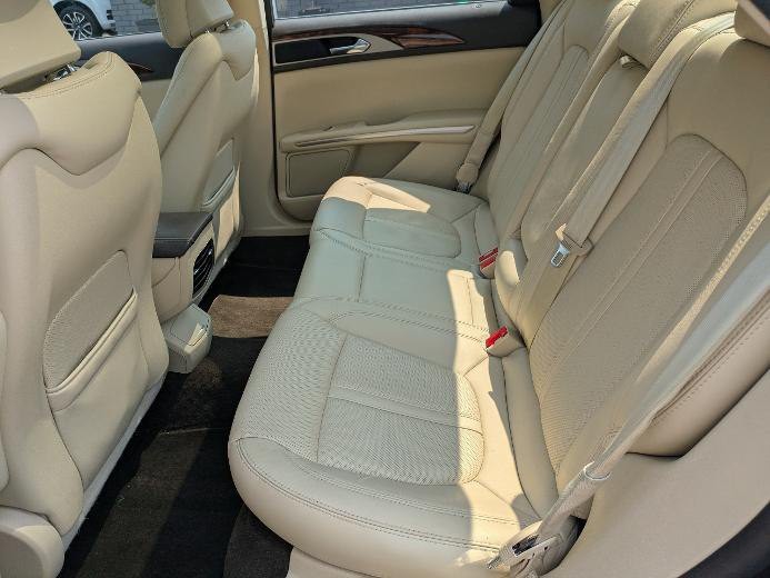 2014 Lincoln MKZ Image 15