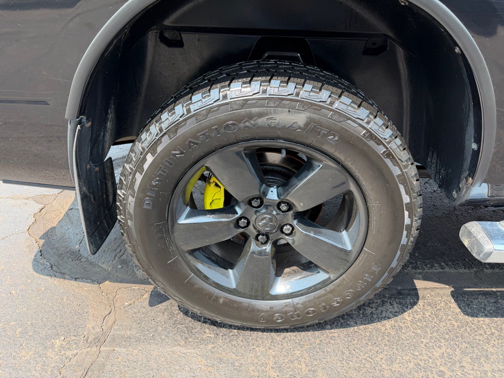 2015 RAM 1500 Image 9