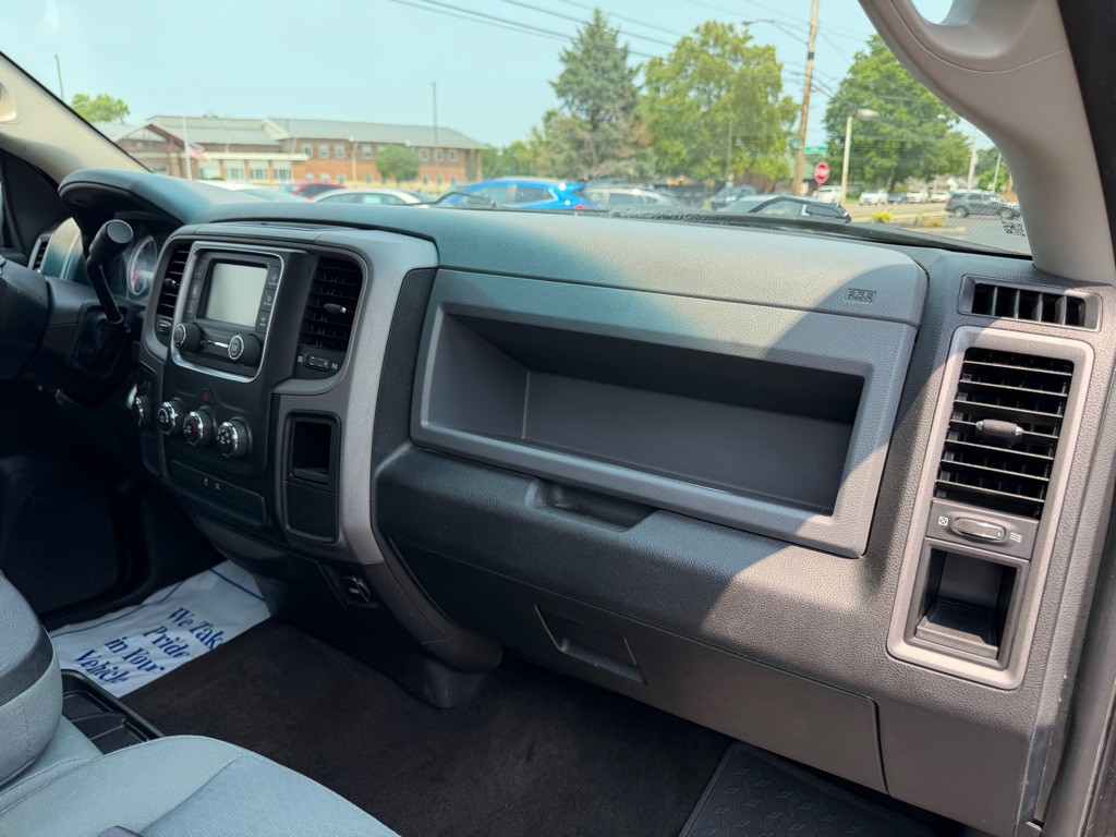 2015 RAM 1500 Image 11