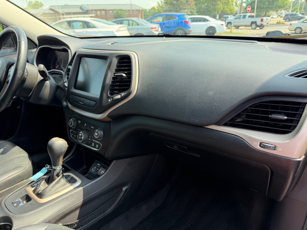 2014 Jeep Cherokee Image 12