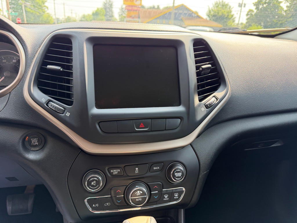 2014 Jeep Cherokee Image 15