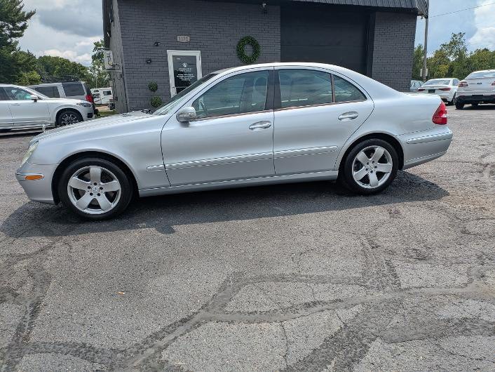 2006 Mercedes-Benz E-Class Image 2
