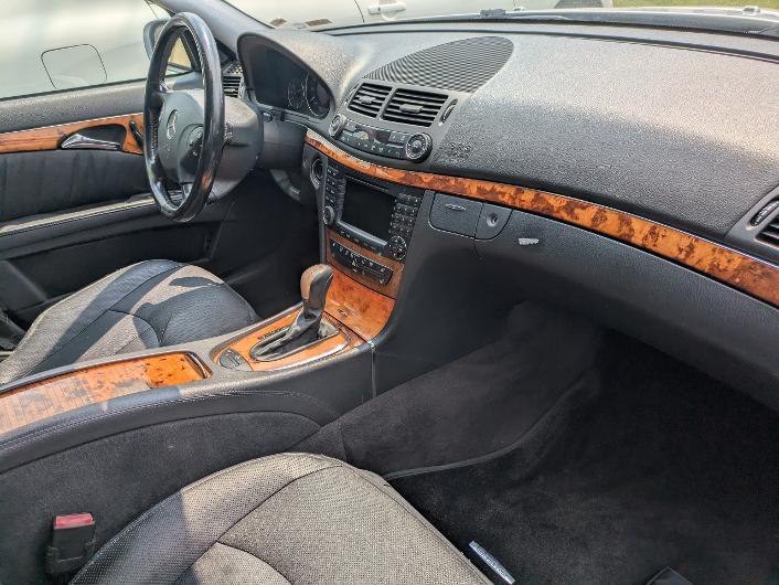 2006 Mercedes-Benz E-Class Image 11