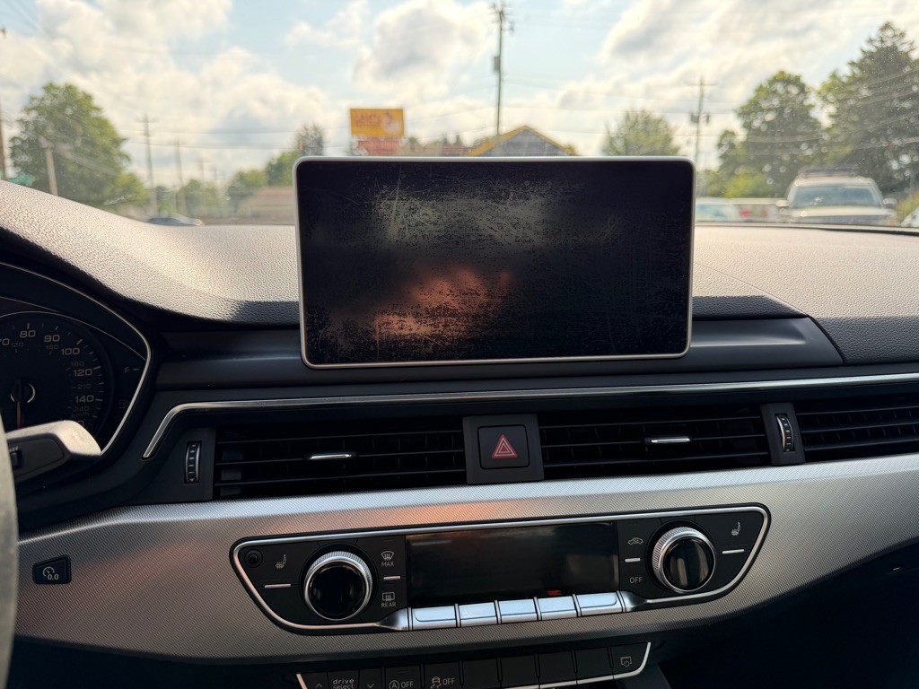 2017 Audi A4 Image 15