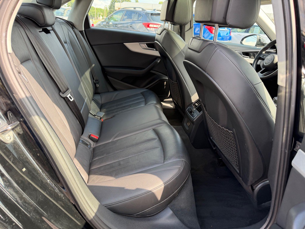 2017 Audi A4 Image 16
