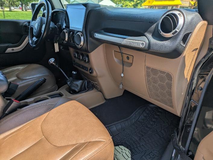 2015 Jeep Wrangler Unlimited Image 12
