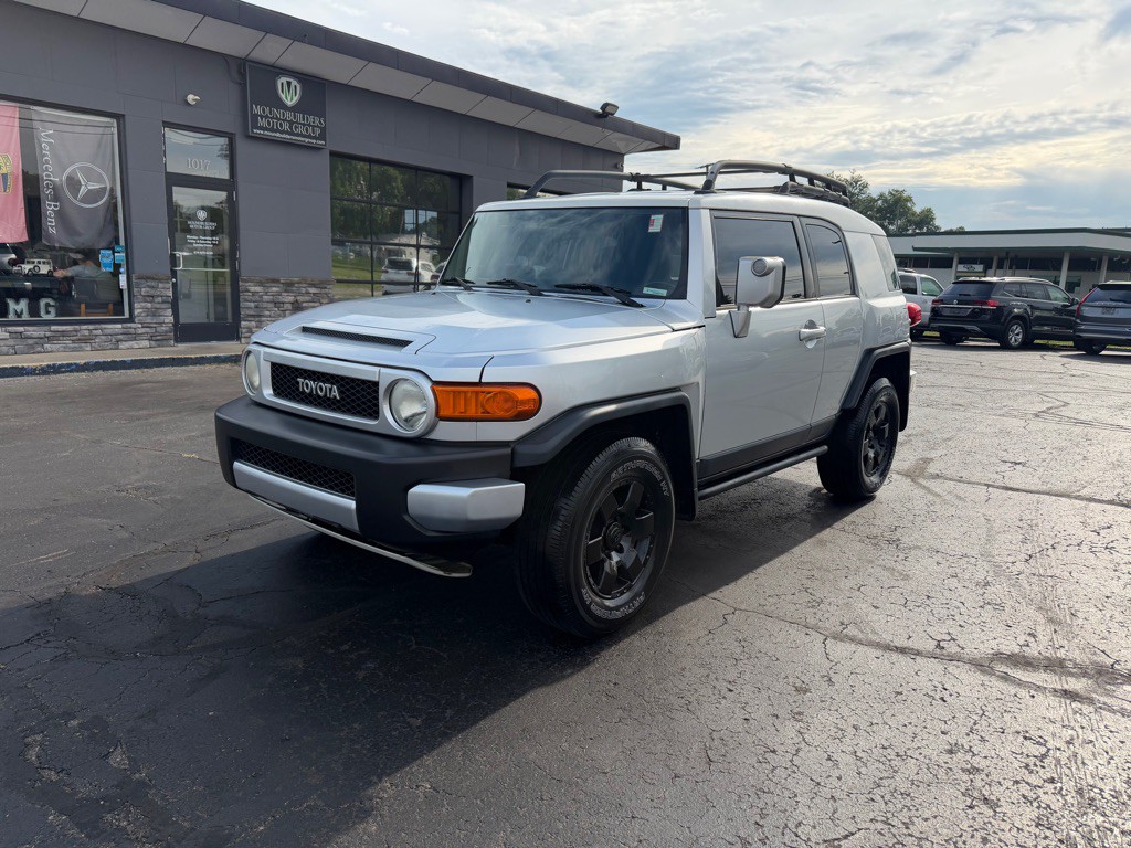 2007 Toyota FJ Cruiser Image 2