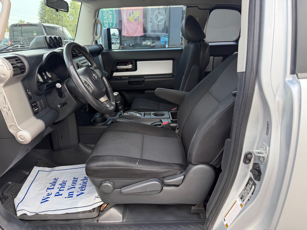 2007 Toyota FJ Cruiser Image 13