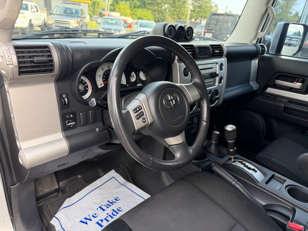 2007 Toyota FJ Cruiser Image 14
