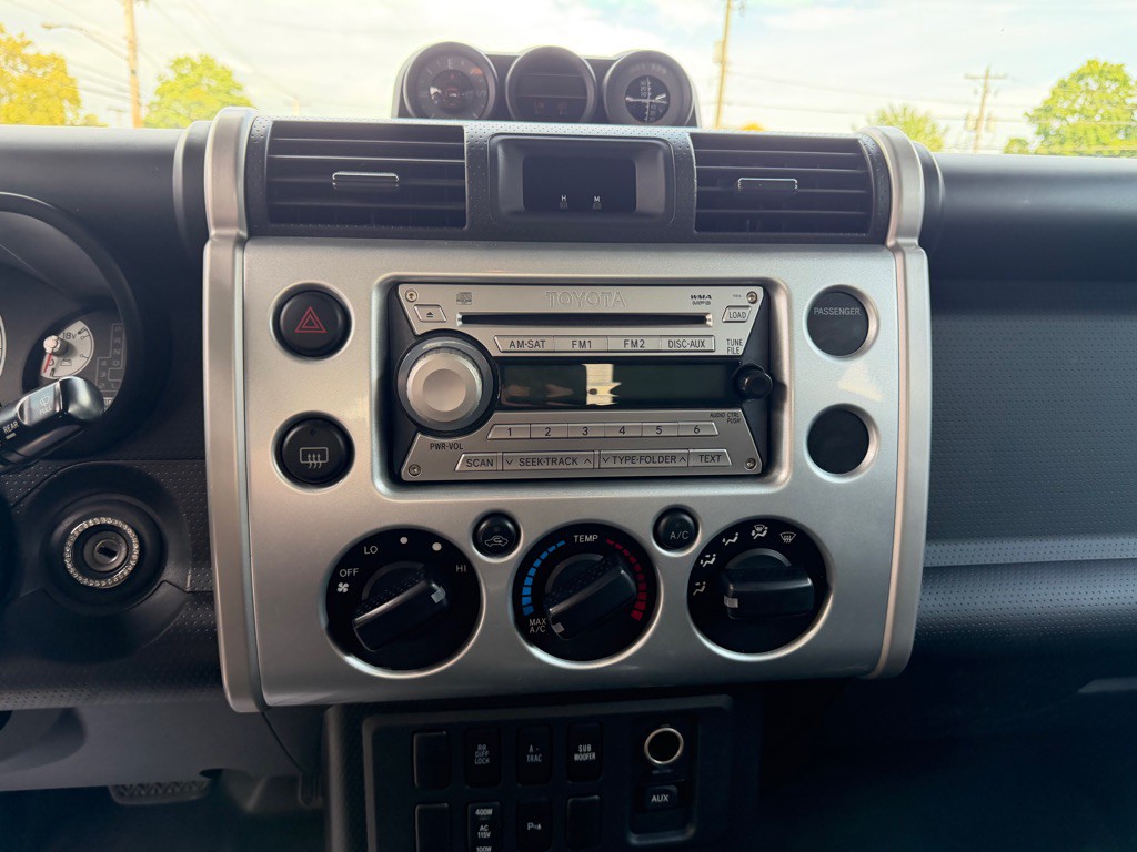 2007 Toyota FJ Cruiser Image 15