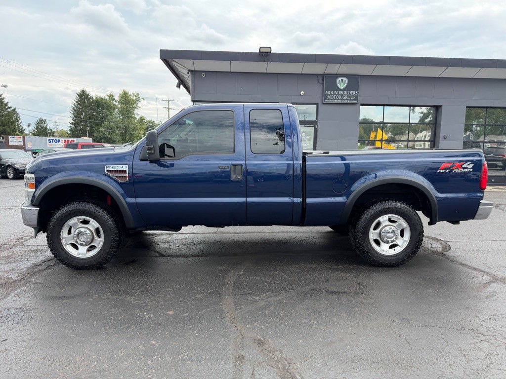 2010 Ford F-250 Image 3