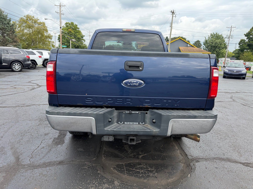 2010 Ford F-250 Image 9
