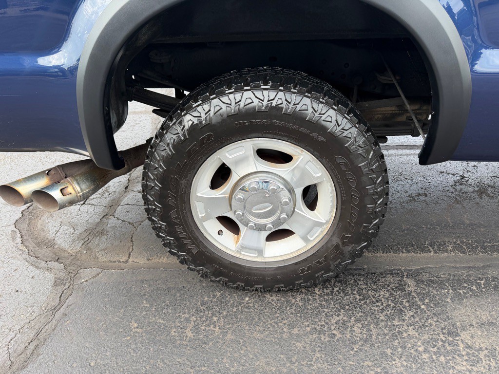 2010 Ford F-250 Image 10