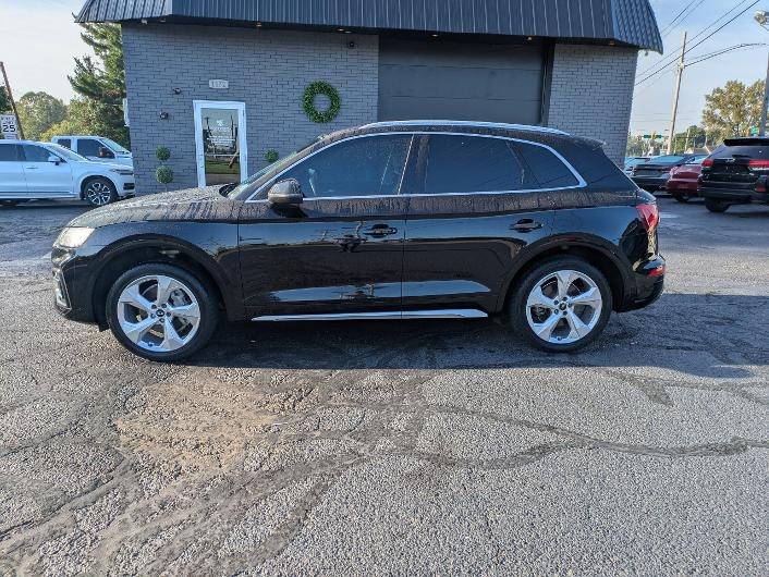 2021 Audi Q5 Image 2