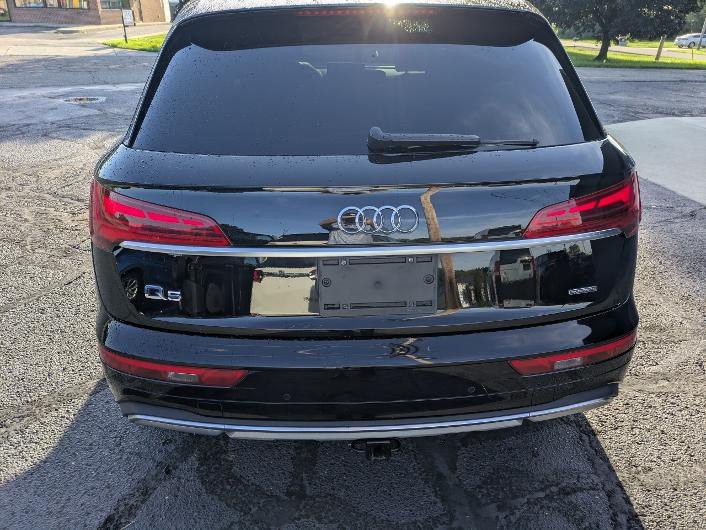 2021 Audi Q5 Image 8