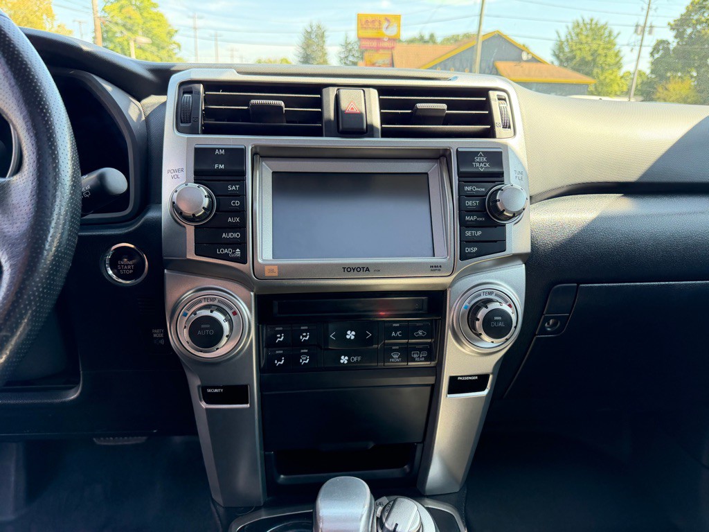 2011 Toyota 4Runner Image 15