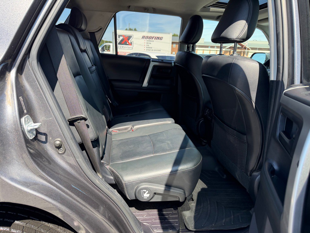 2011 Toyota 4Runner Image 16