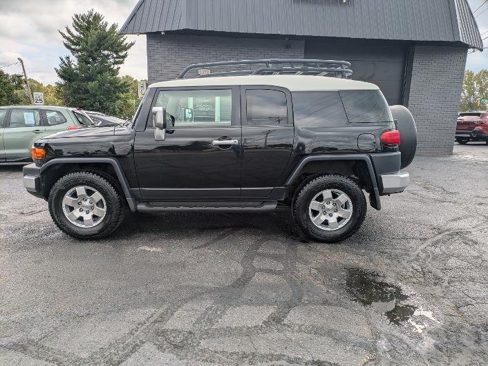 2007 Toyota FJ Cruiser Image 2