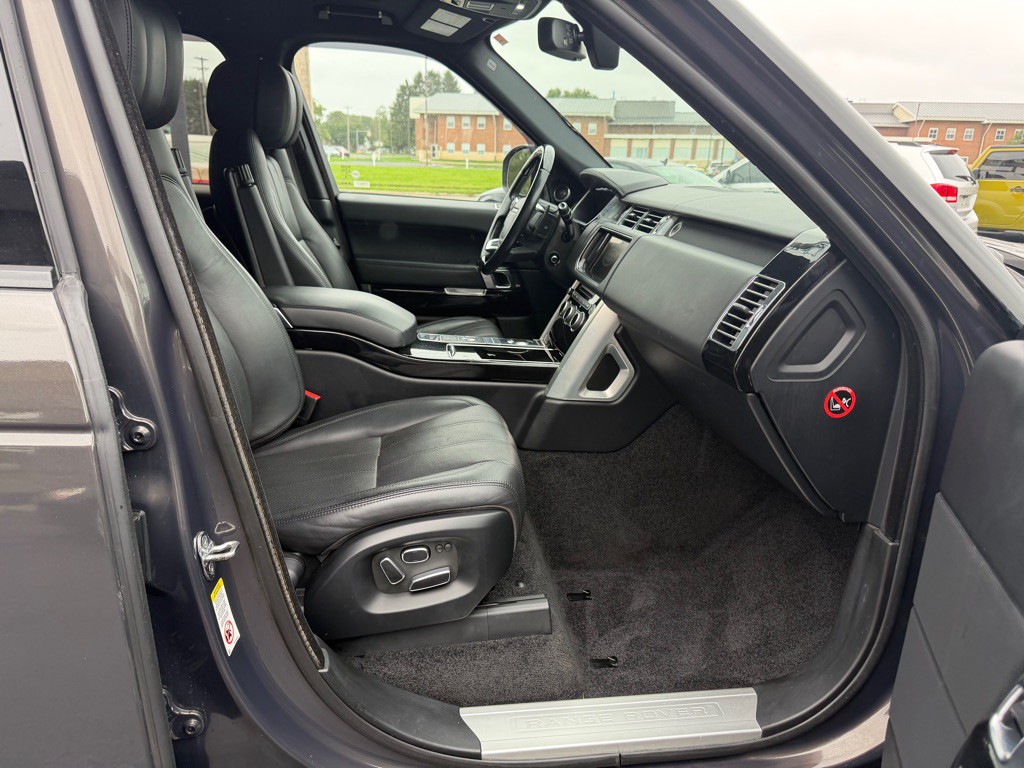 2014 Land Rover Range Rover Image 11