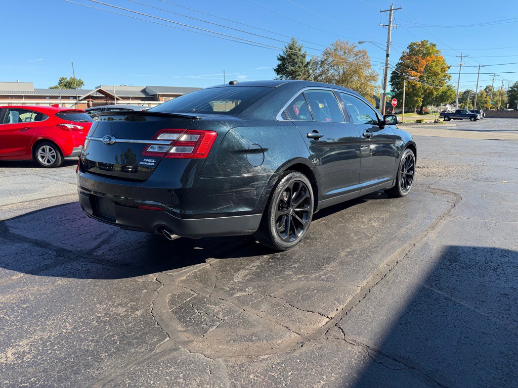 2014 Ford Taurus Image 7