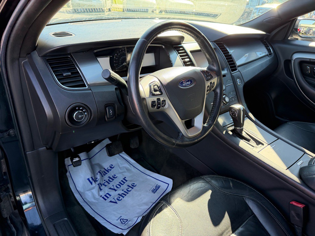 2014 Ford Taurus Image 14