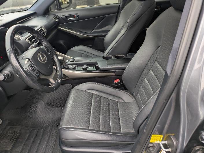 2014 Lexus IS 250 Image 9