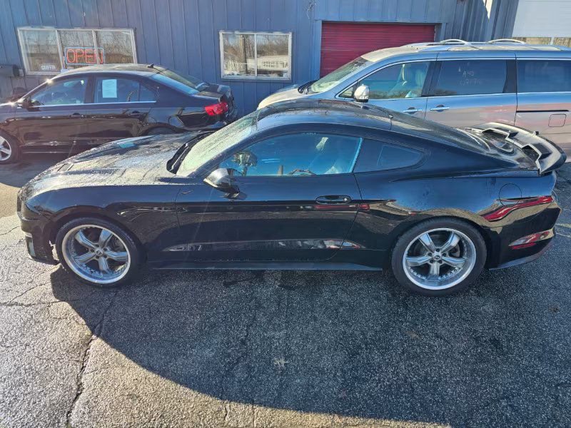 2018 Ford Mustang Image 8