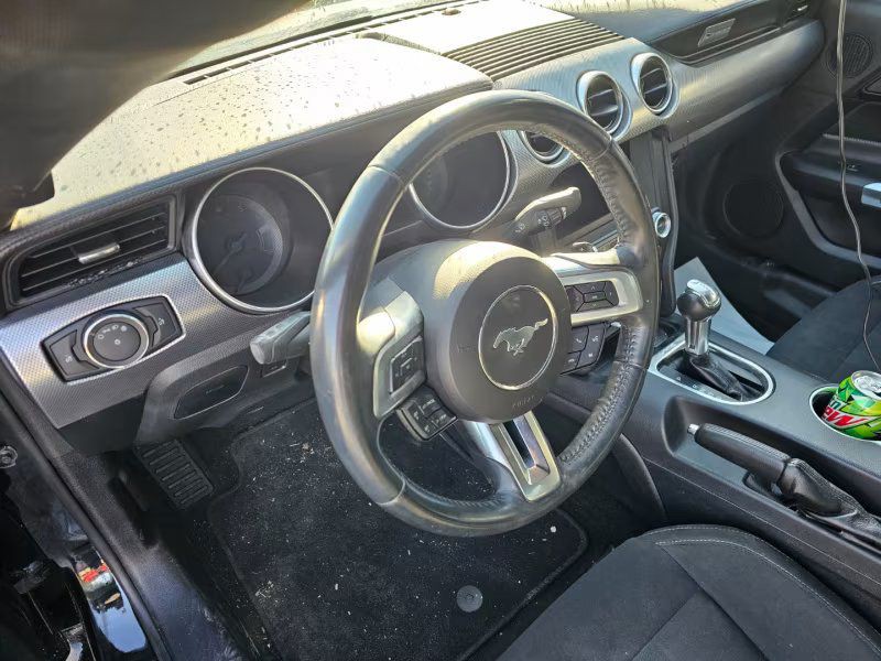 2018 Ford Mustang Image 14