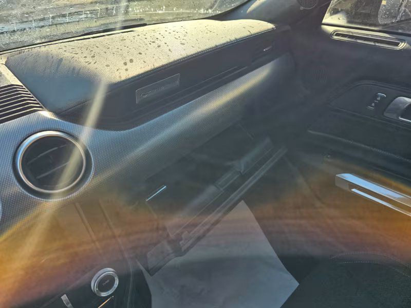 2018 Ford Mustang Image 17
