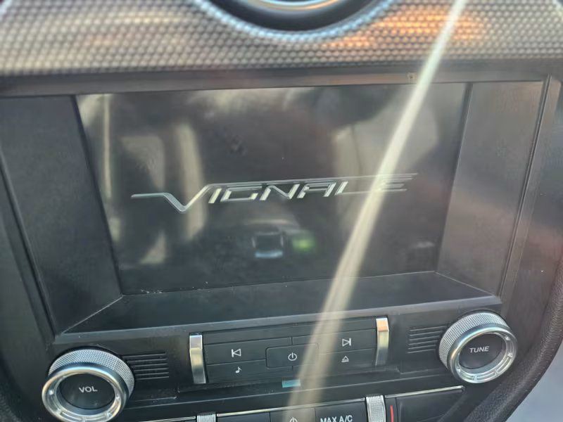 2018 Ford Mustang Image 22