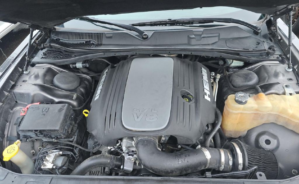 2019 Dodge Challenger Image 9