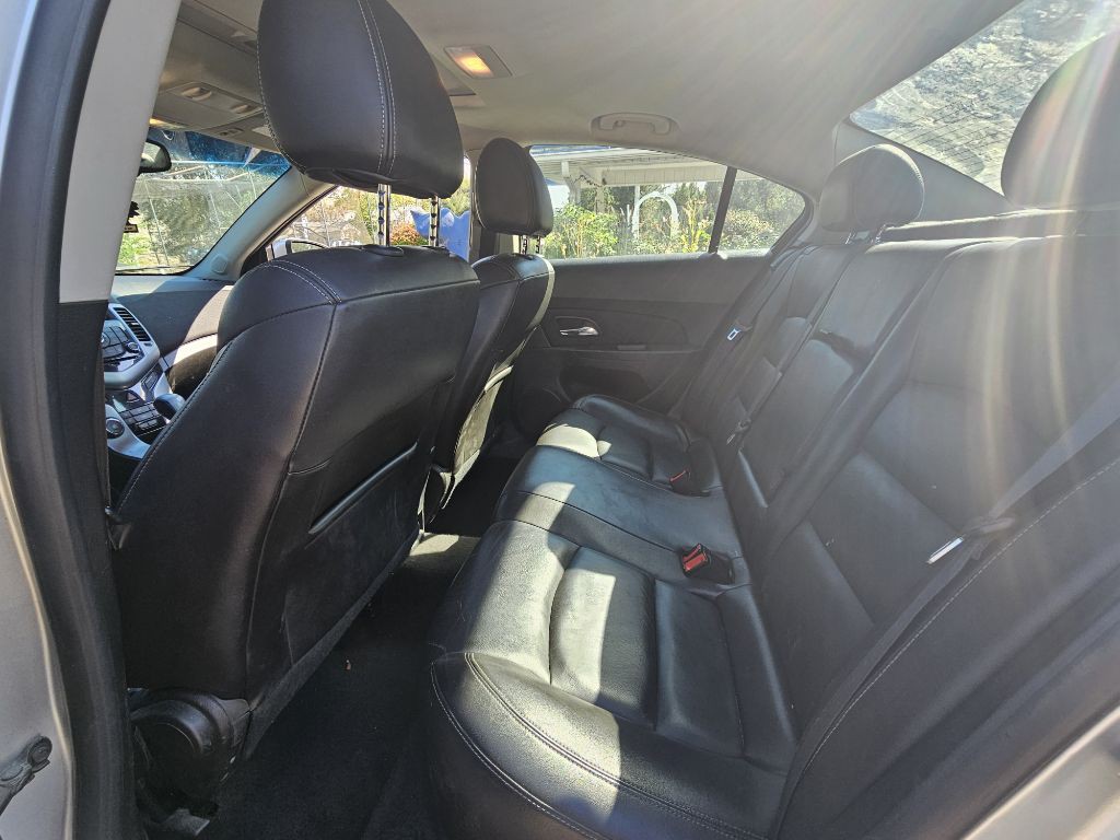 2014 Chevrolet Cruze Image 12