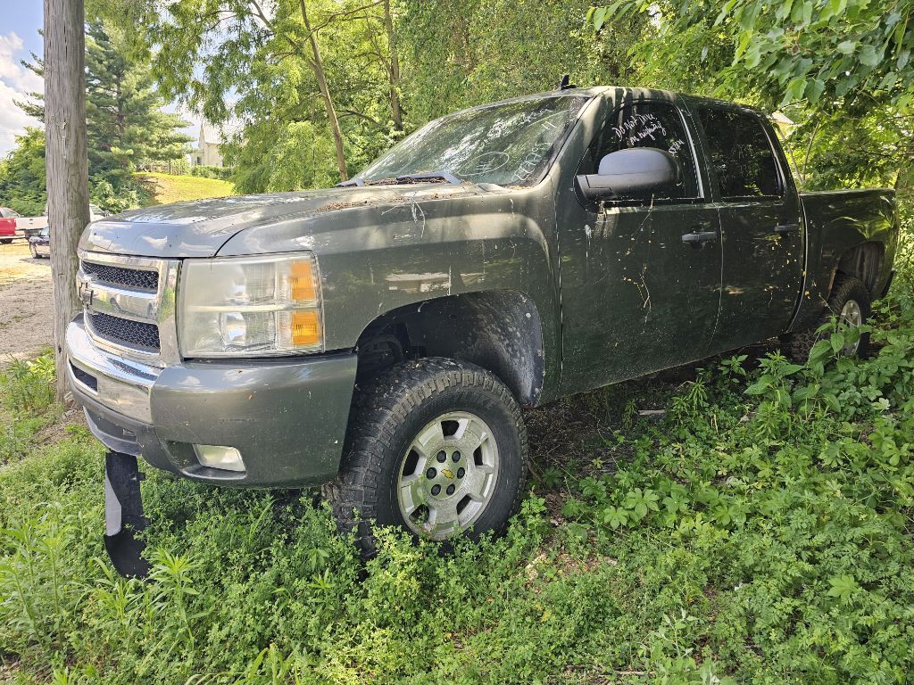 2011 Chevrolet Silverado 1500 Image 1