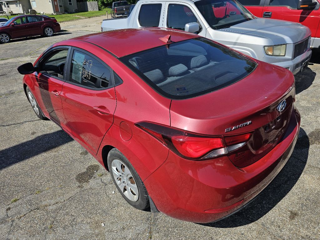 2016 Hyundai Elantra Image 4
