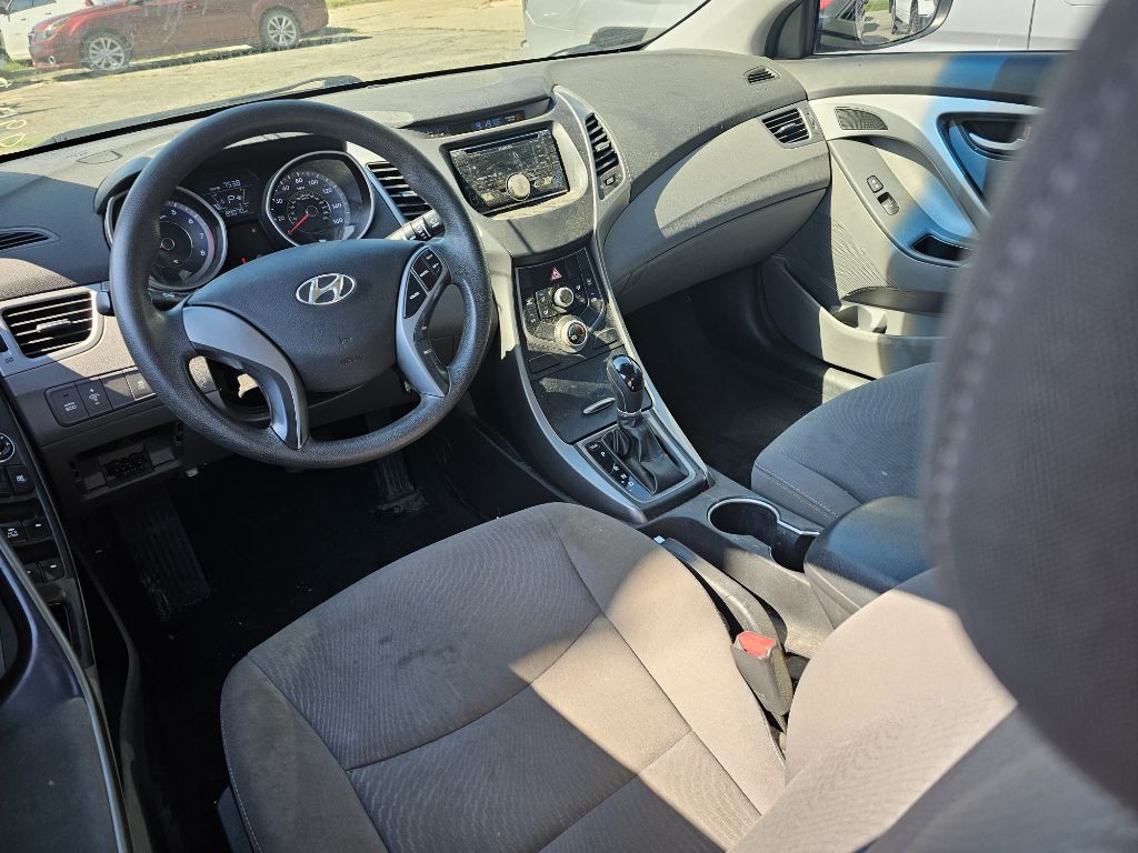 2016 Hyundai Elantra Image 5