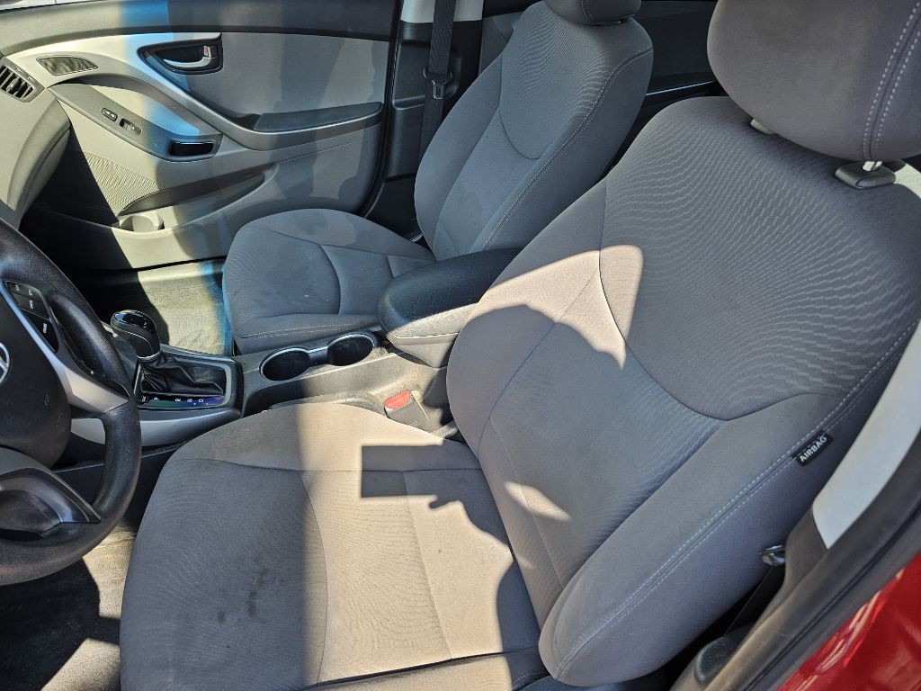 2016 Hyundai Elantra Image 6