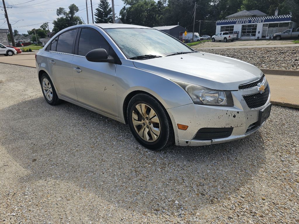 2012 Chevrolet Cruze Image 1