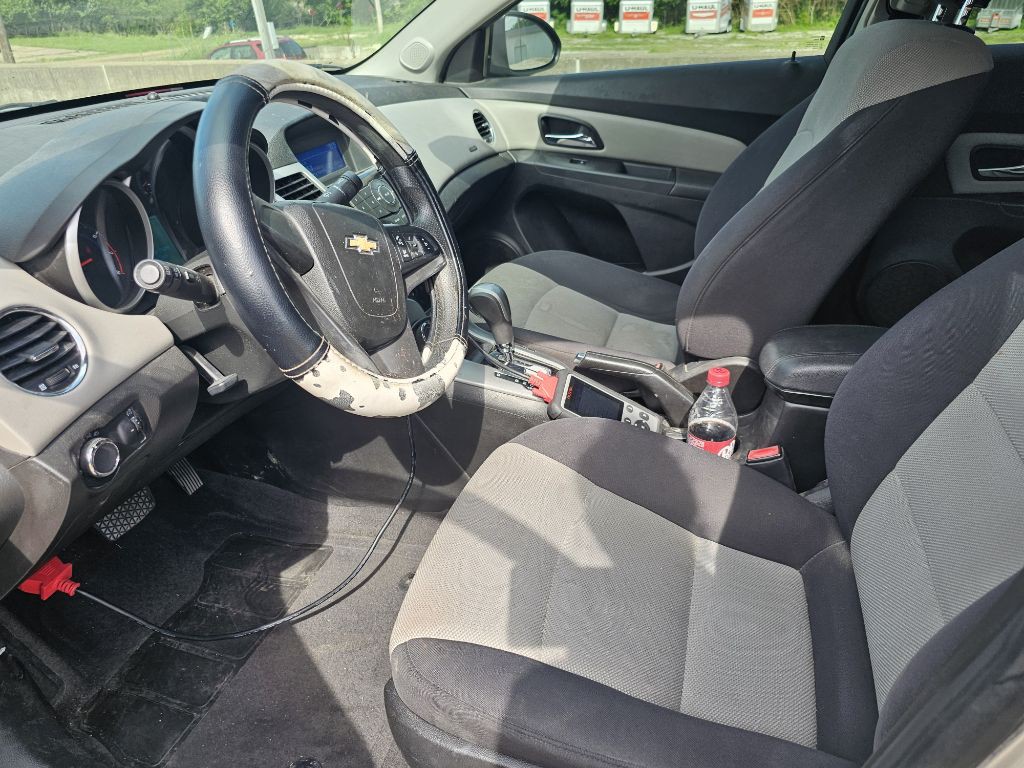 2012 Chevrolet Cruze Image 10