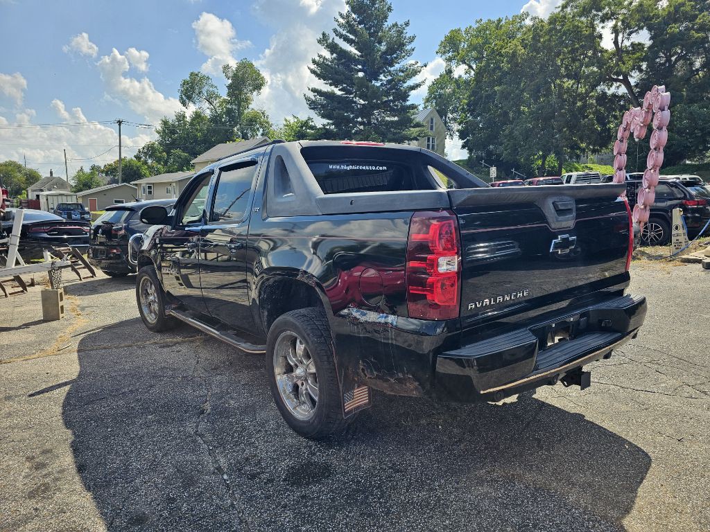 2007 Chevrolet Avalanche Image 3