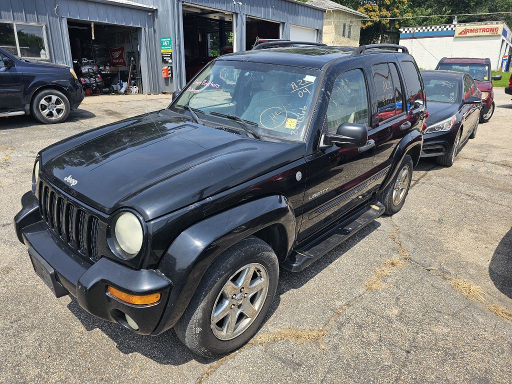 2004 Jeep Liberty Image 2