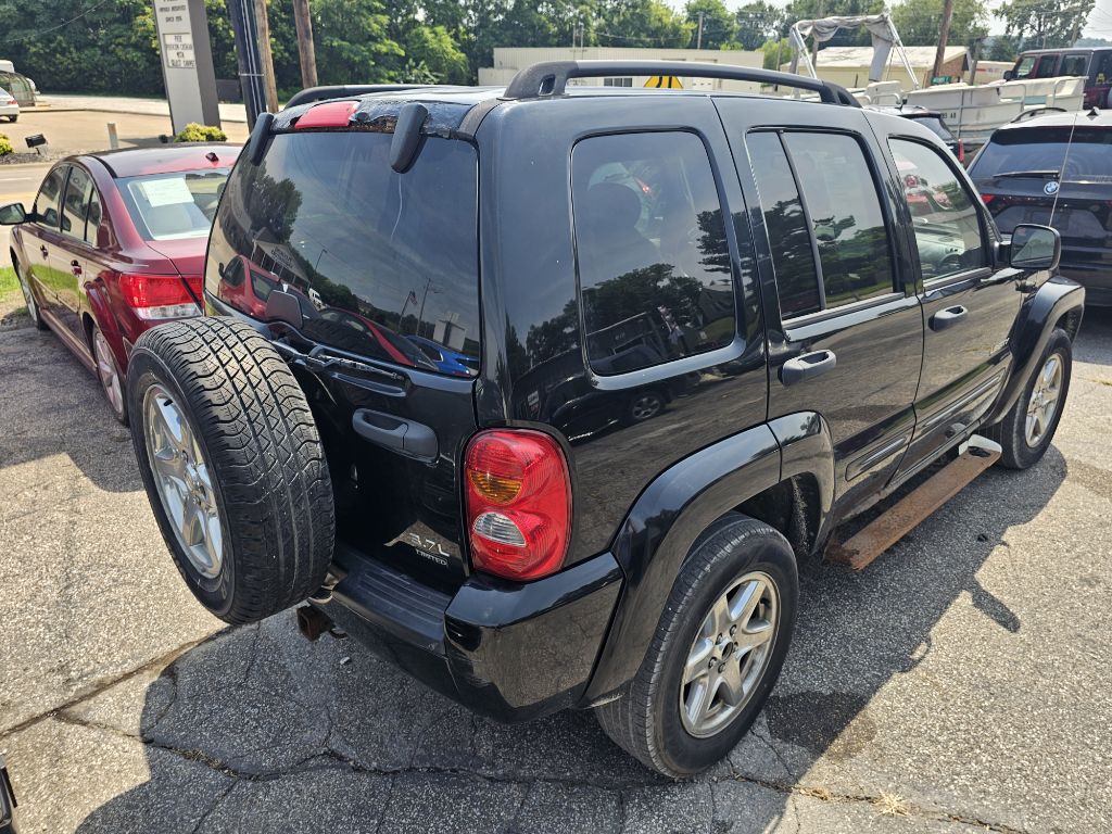 2004 Jeep Liberty Image 3
