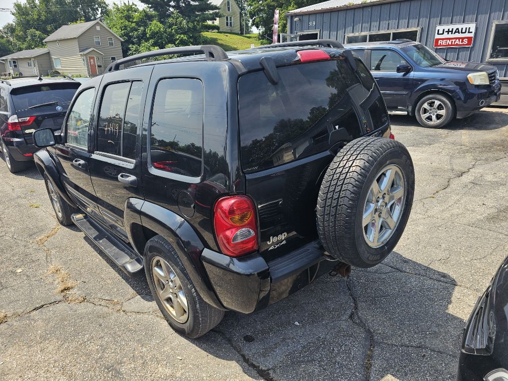2004 Jeep Liberty Image 4