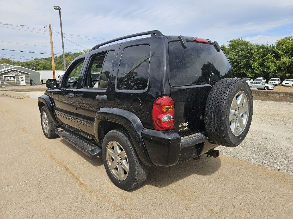 2004 Jeep Liberty Image 7