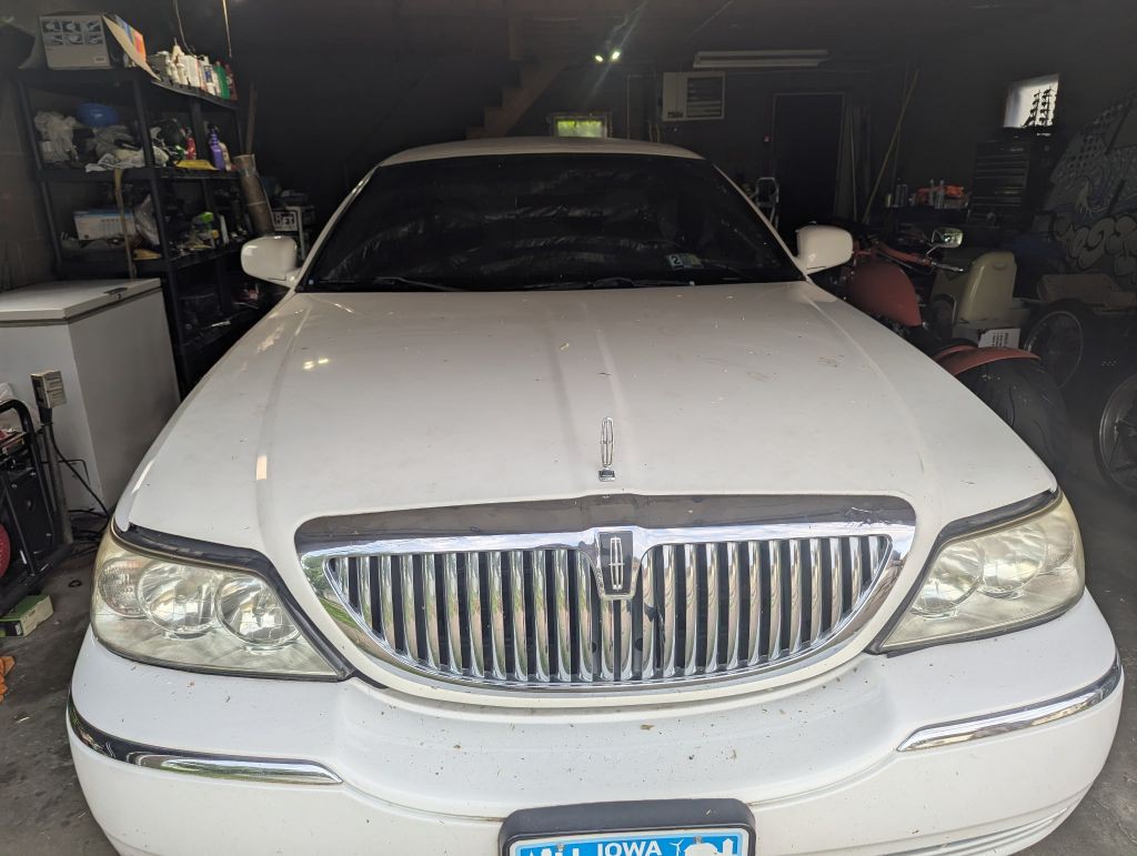 2007 Lincoln Town Car Image 4