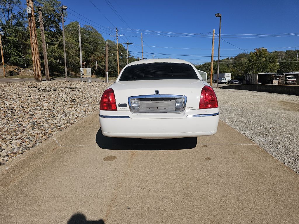 2007 Lincoln Town Car Image 6