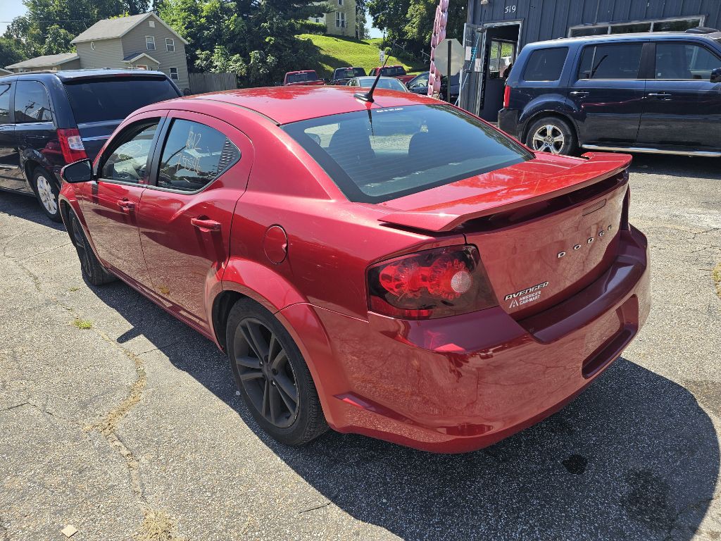2011 Dodge Avenger Image 4