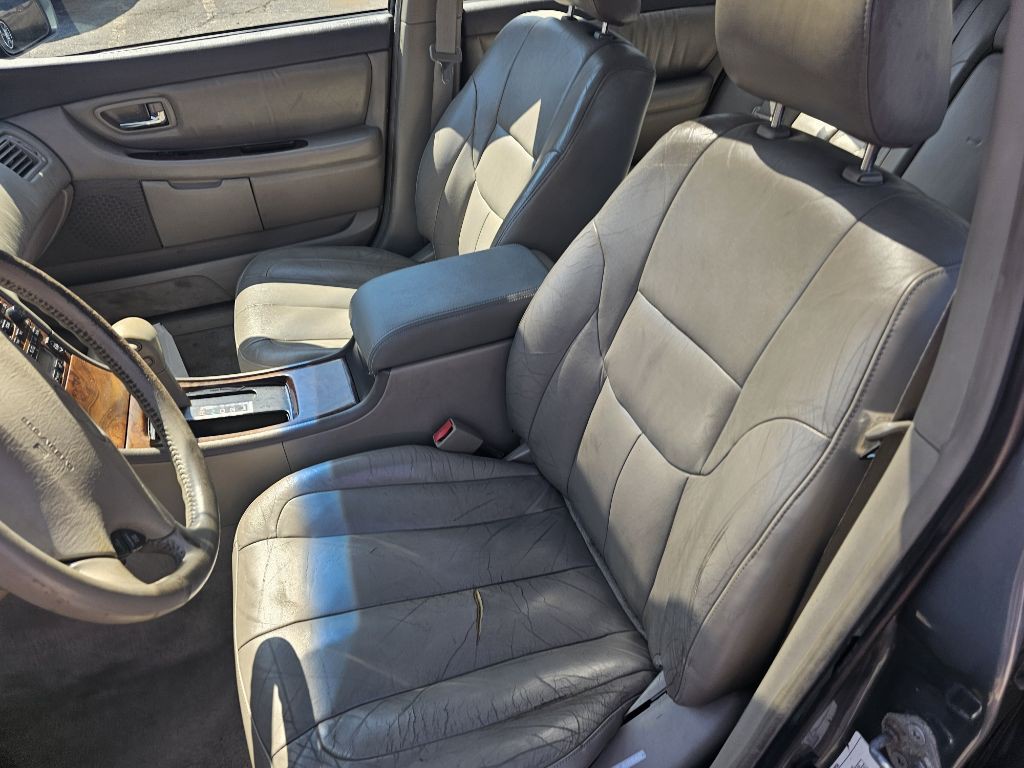 2000 Toyota Avalon Image 6