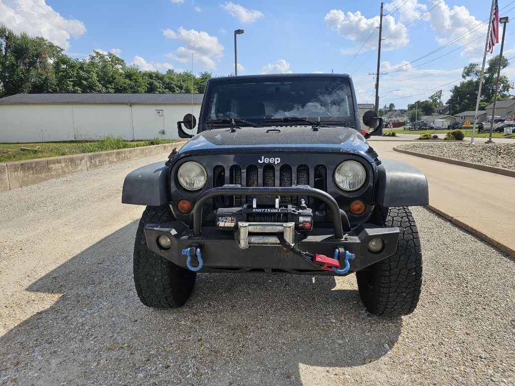 2011 Jeep Wrangler Unlimited Image 2